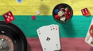 Suasana bermain Bingo online di yyrr89 dengan tampilan kartu interaktif dan chat room aktif